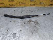 Щеткодержатель (поводок стеклоочистителя, дворник) Z4HYP7 Subaru Forester купить