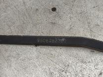 Щеткодержатель (поводок стеклоочистителя, дворник) S0G35M Citroen Saxo купить в магазине запчастей бу