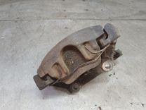 Суппорт передний правый KXF9XC Volkswagen Passat купить