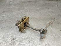 Ограничитель открывания двери передней 340HLM Peugeot 406