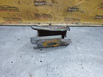 Ус под фонарь левый 0RJ6XP Renault Laguna купить с доставкой