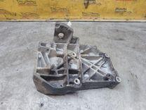 Кронштейн компрессора кондиционера J15S6I Audi A4