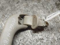 Ручка внутренняя потолочная LL0KOM Renault Espace купить в магазине запчастей бу