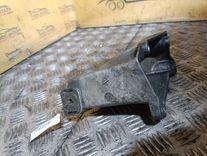 Кронштейн двигателя E4W5R1 Volkswagen Passat купить на авторазборке