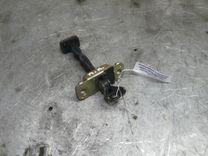 Ограничитель открывания двери передней ZK06M9 Kia Carnival купить с доставкой