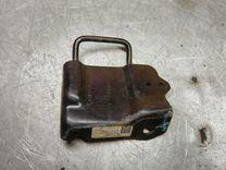 Замок спинки сиденья 8XRN0Q Ford Fusion