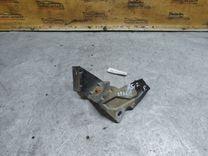 Кронштейн крепления крыла переднего правого PK8LKL Renault Scenic