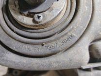 Фара правая 7OXRK2 Toyota Corolla Verso undefined