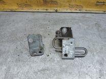 Петля двери задней левой XK7GLG Volkswagen Polo купить на авторазборке