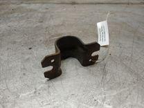 Крепление втулки стабилизатора T923BH Opel Astra - Фото 2