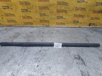 Молдинг стекла двери передней правой наружный 8XQV54 Mercedes C W202