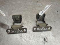 Петля крышки багажника UR129W Renault Scenic - Фото 1