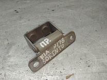 Петля крышки багажника Q62SVB Kia Sorento