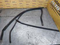 Уплотнитель двери передней левой M0SS05 Citroen C8