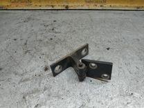 Петля двери передней правой 645VY1 Audi 100 купить с доставкой