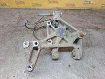 Кулак задний правый M2EUJM Volkswagen Passat - Фото 3