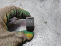 Кнопка открытия багажника AWG556 Volkswagen Passat - Фото 1