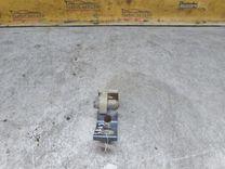 Петля двери задней левой DFZ4M4 Skoda Fabia купить на авторазборке