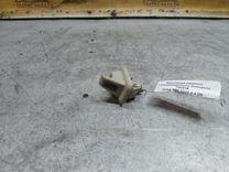 Крепление (крючок) солнцезащитного козырька 740219 Volvo S60 купить