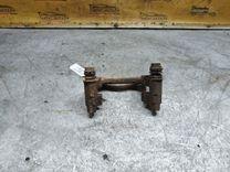 Скоба суппорта заднего F5M718 Audi 100 купить