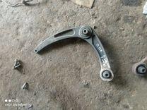 Рычаг передний правый 0Y30L4 Peugeot 307