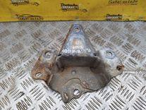 Кронштейн крепления балки подвески 4UY3CJ Renault Laguna - Фото 1