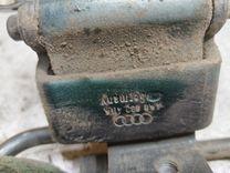 Петля двери задней левой 9II8ZJ Audi 100 купить в магазине запчастей бу