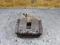Суппорт передний правый 9C0KFK Peugeot 307