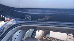 Петля крышки багажника AHM6EL Mazda Premacy - Фото 2