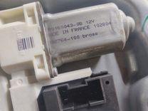 Стеклоподъемник электрический задний правый 88FZ6V Ford C-Max купить на авторазборке