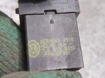 Кнопка открытия лючка топливного бака 0ACK9Z Volkswagen Jetta - Фото 5