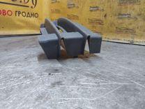 Заглушка (решетка) в бампер передний EJ08DR Volkswagen Caddy купить в магазине запчастей бу