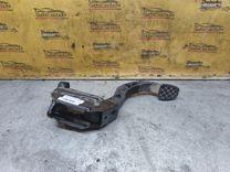 Педаль сцепления C4FE0Y Skoda Fabia