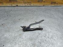 Кронштейн радиатора Q6PFMV Opel Zafira