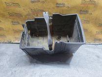 Полка аккумулятора WOW9QH Ford Focus - Фото 1