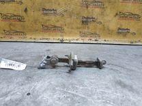 Ограничитель открывания двери задней 7FE1SM Mazda 626