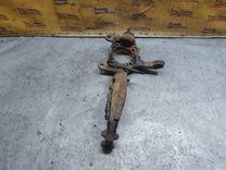 Кулак поворотный левый YM3SBD Rover 600 купить в магазине запчастей бу