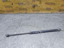 Амортизатор крышки багажника (3-5 двери) DTQW6I Toyota Corolla - Фото 4