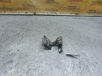 Петля двери передней правой YDFC0G Mercedes A W168 - Фото 1