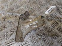 Кронштейн крепления крыла переднего левого PX7YSS Skoda Roomster купить с доставкой