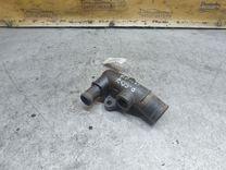 Фланец (тройник) системы охлаждения 1ANG17 Peugeot 607 - Фото 1