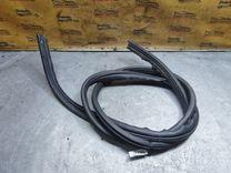 Уплотнитель двери задней правой 2VU4HR Renault Scenic купить в магазине запчастей бу