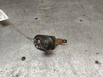 Выключатель концевой (концевик) WK8RPZ Mazda Premacy - Фото 1