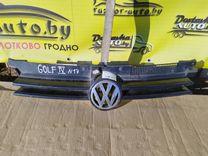 Решетка радиатора 8RXZZV Volkswagen Golf