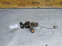 Замок багажника 5HVF1U Mazda 323 купить