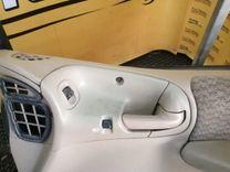 Ручка внутренняя передняя правая 019WB3 Chrysler Voyager