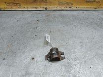 Крепление втулки стабилизатора YRKR9H Daewoo Nubira