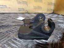 Кронштейн генератора 93E4FV Toyota Avensis Verso - Фото 4