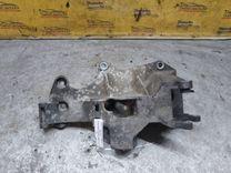 Кронштейн вискомуфты 8281E8 Volkswagen Passat