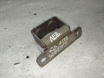 Петля крышки багажника 0MFFUG Kia Sorento - Фото 1